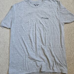 Columbia Light Gray Men's Short Sleeve Tee